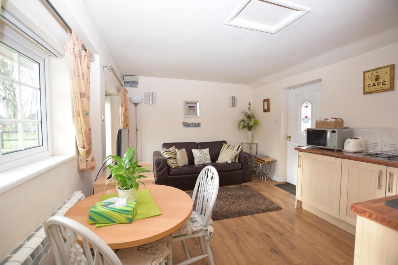 Little Rushbrook Cottages Tanworth المظهر الخارجي الصورة